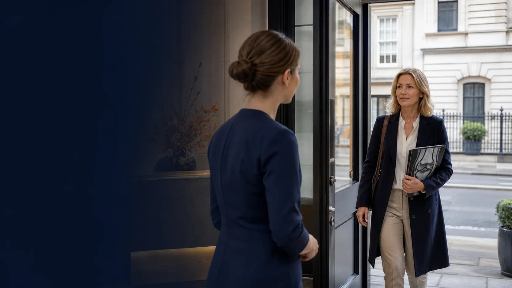 Patient arriving for a specialist knee consultation in central London